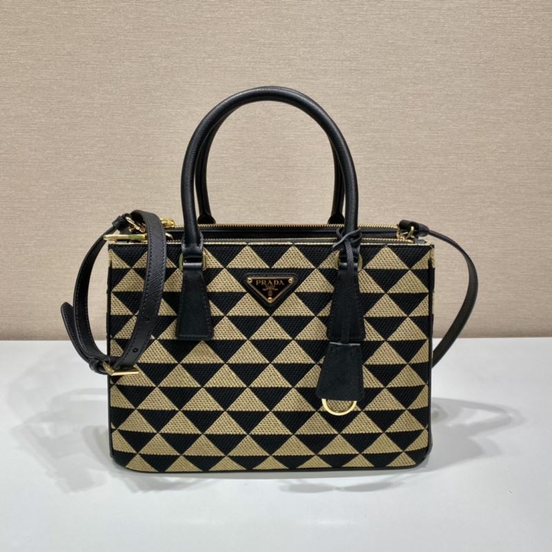 Pra*a tote bags
